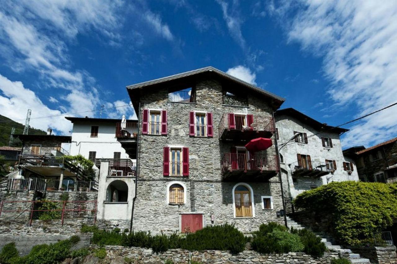 Belmonte Terrazzo Apartment Pianello Del Lario Bagian luar foto