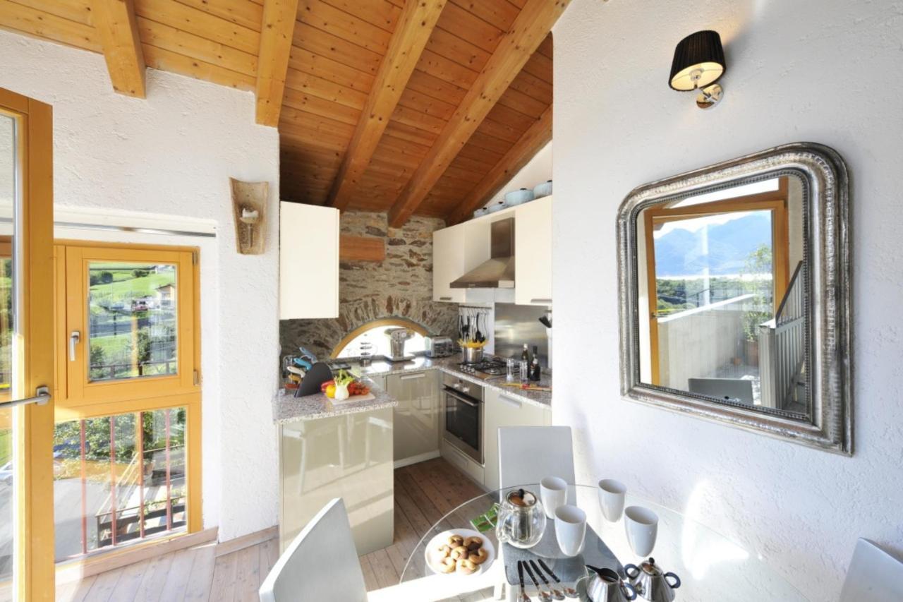 Belmonte Terrazzo Apartment Pianello Del Lario Bagian luar foto