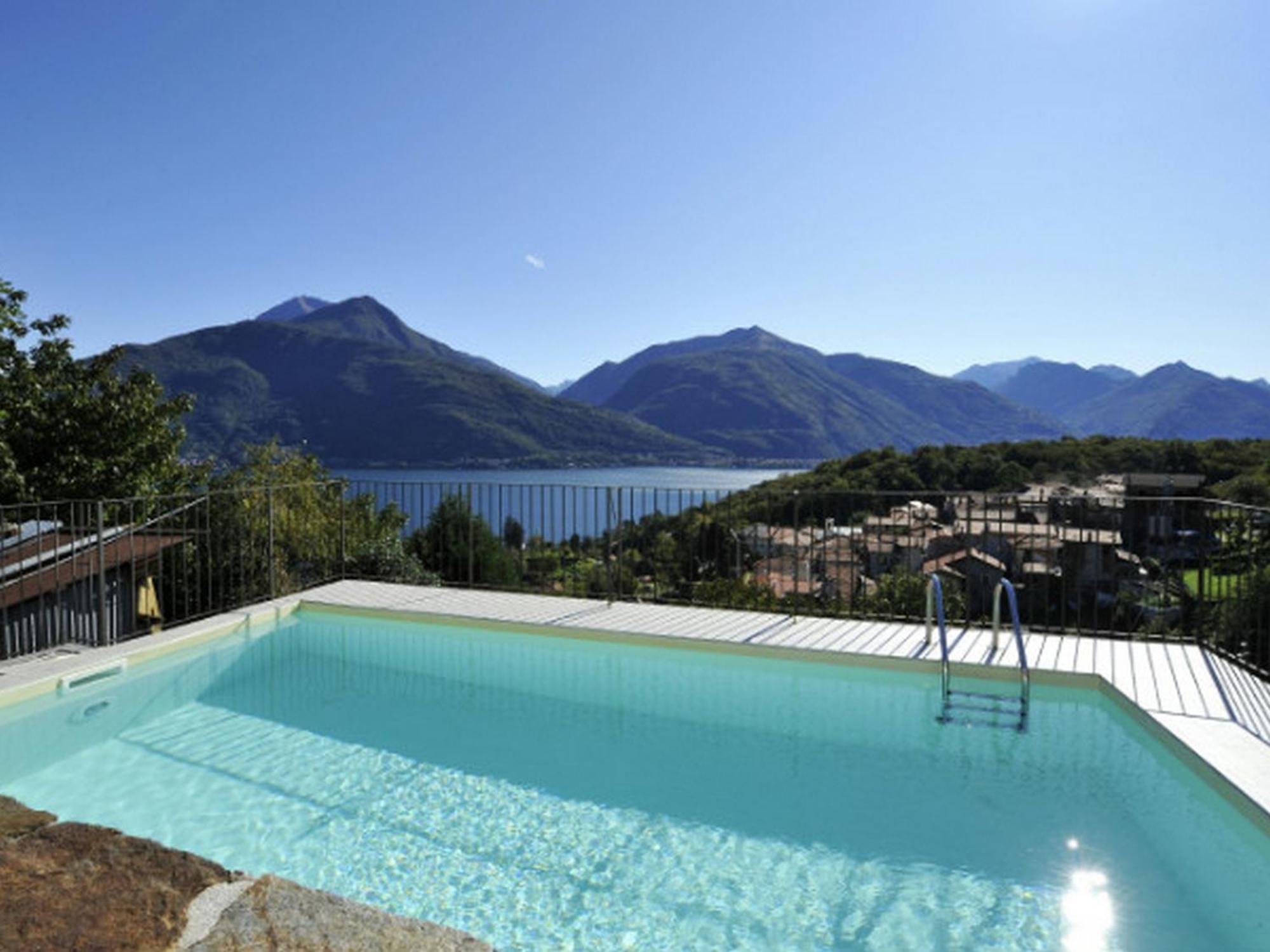 Belmonte Terrazzo Apartment Pianello Del Lario Bagian luar foto