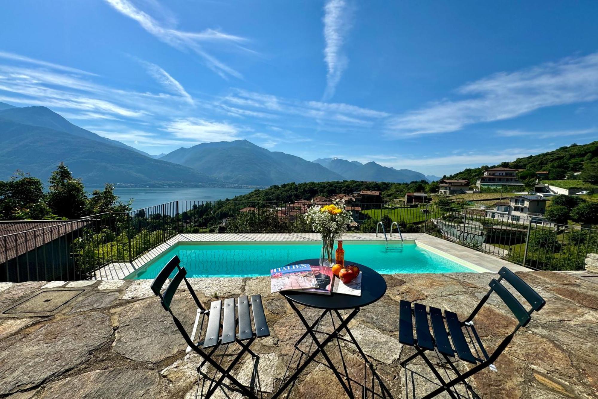 Belmonte Terrazzo Apartment Pianello Del Lario Bagian luar foto